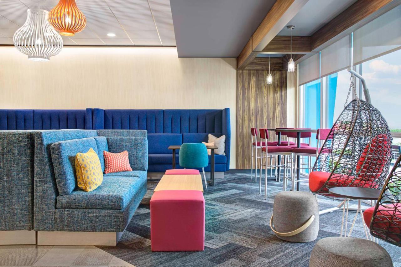 Tru By Hilton Toronto Airport West Hotell Mississauga Exteriör bild