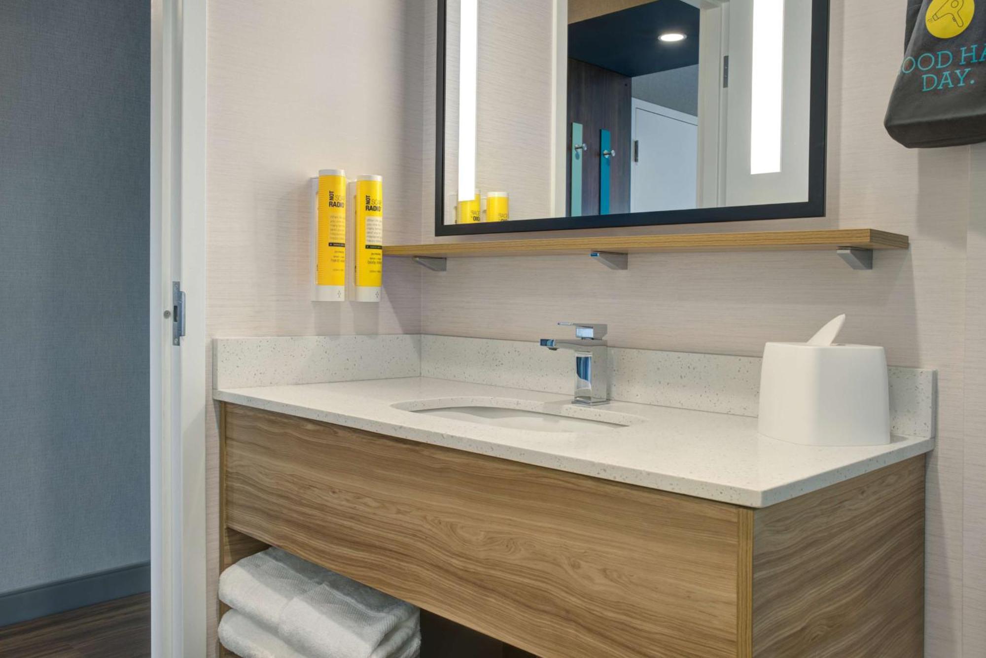 Tru By Hilton Toronto Airport West Hotell Mississauga Exteriör bild